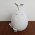 ovo com pé e orelha grande - Imagem 2