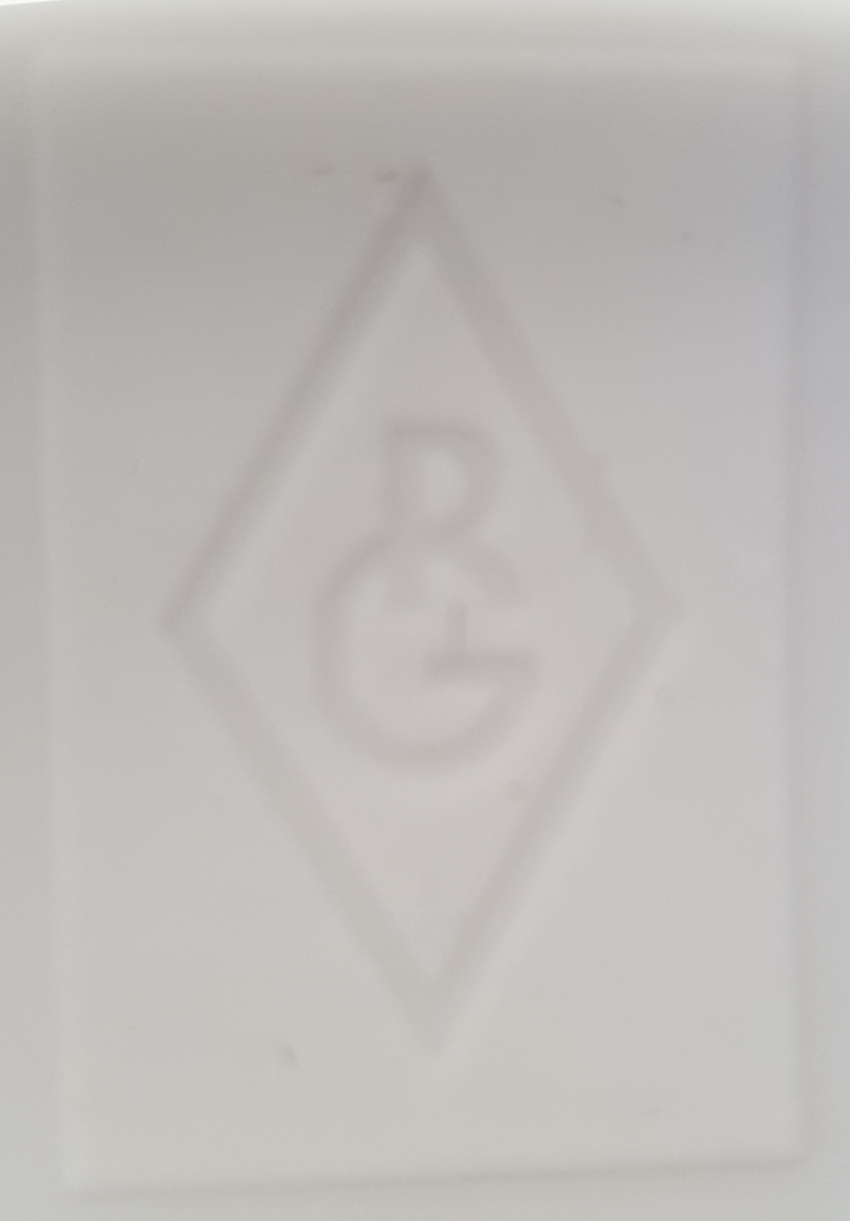 004b46f36b921871ae3f1068b672e3d2.jpg Tinta RG White - Imagem 1
