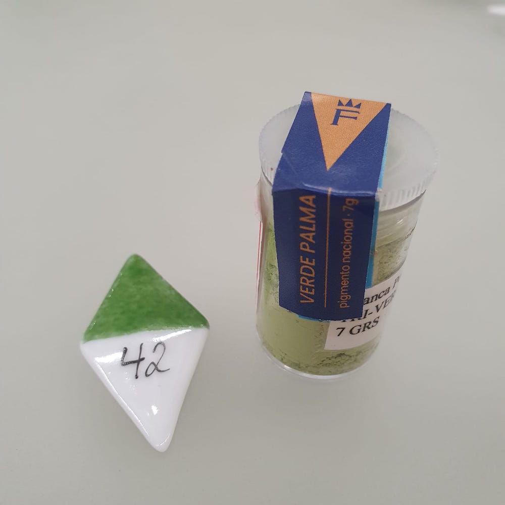 203a20219e20a2664428536bba7e1602.jpeg Tinta (para Porcelana) - Verde Palma - Imagem 1